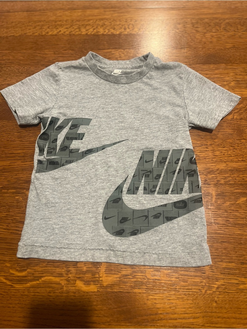 Nike Heather Gray Short Sleeve Logo Tee for Kids Size 4T